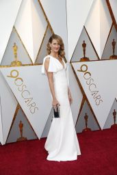 Laura Dern – Oscars 2018 Red Carpet
