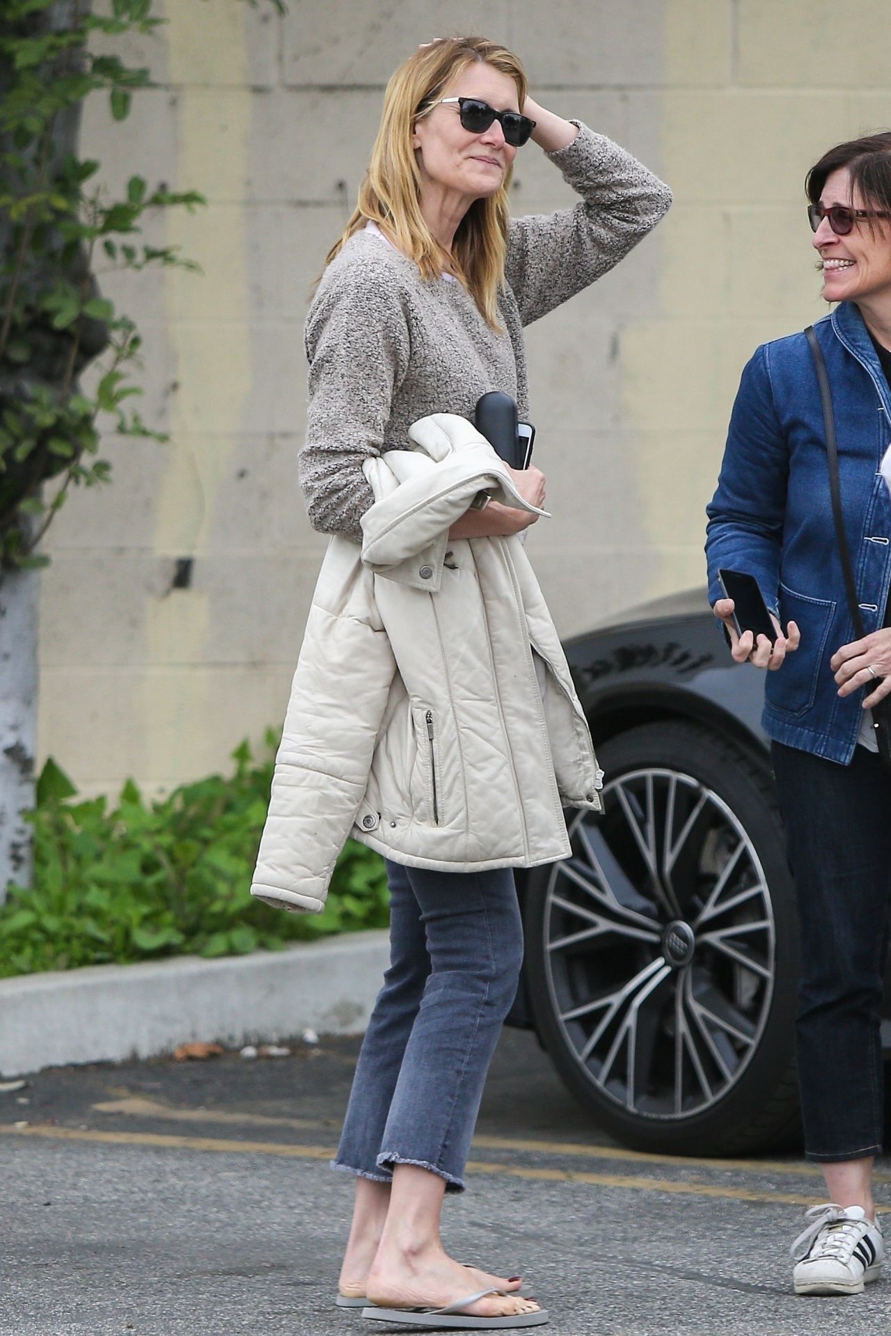 Laura Dern - Out in Brentwood 03/18/20181280 x 1920