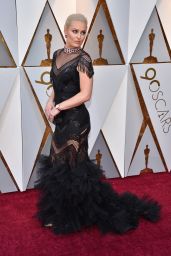 Lindsey Vonn – Oscars 2018 Red Carpet
