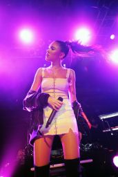 Madison Beer - Performing at Islington Academy in London