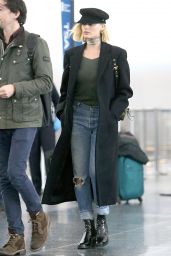 Margot Robbie at New York Airport 03/12/2018