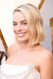 Margot Robbie – Oscars 2018 Red Carpet