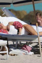 Maryna Linchuk in Bikini on the Beach in Miami 03/09/2018
