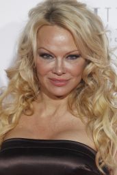 Pamela Anderson - Global Gift Gala 2018 in Madrid