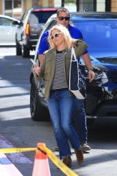 Reese Witherspoon - Heads to a Meeting in Beverly Hills 03/27/2018