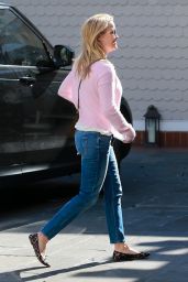 Reese Witherspoon on the Beach Hotel in Santa Monica 03/27/2018