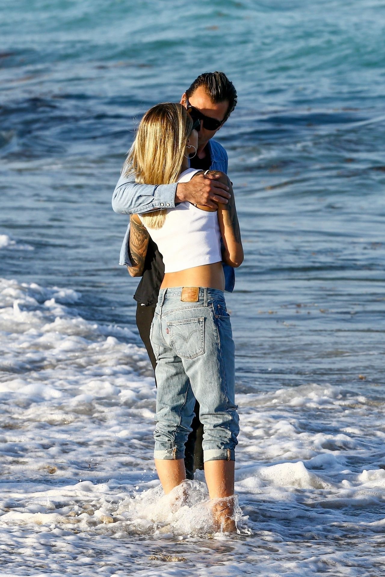 Sophia Thomalla and Gavin Rossdale on the Beach in Miami 03/25/2018