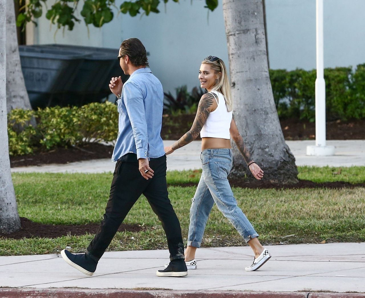 Sophia Thomalla and Gavin Rossdale on the Beach in Miami 03/25/2018