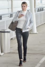 Sophie Monk in Casual Outfit - Sydney 03/02/2018