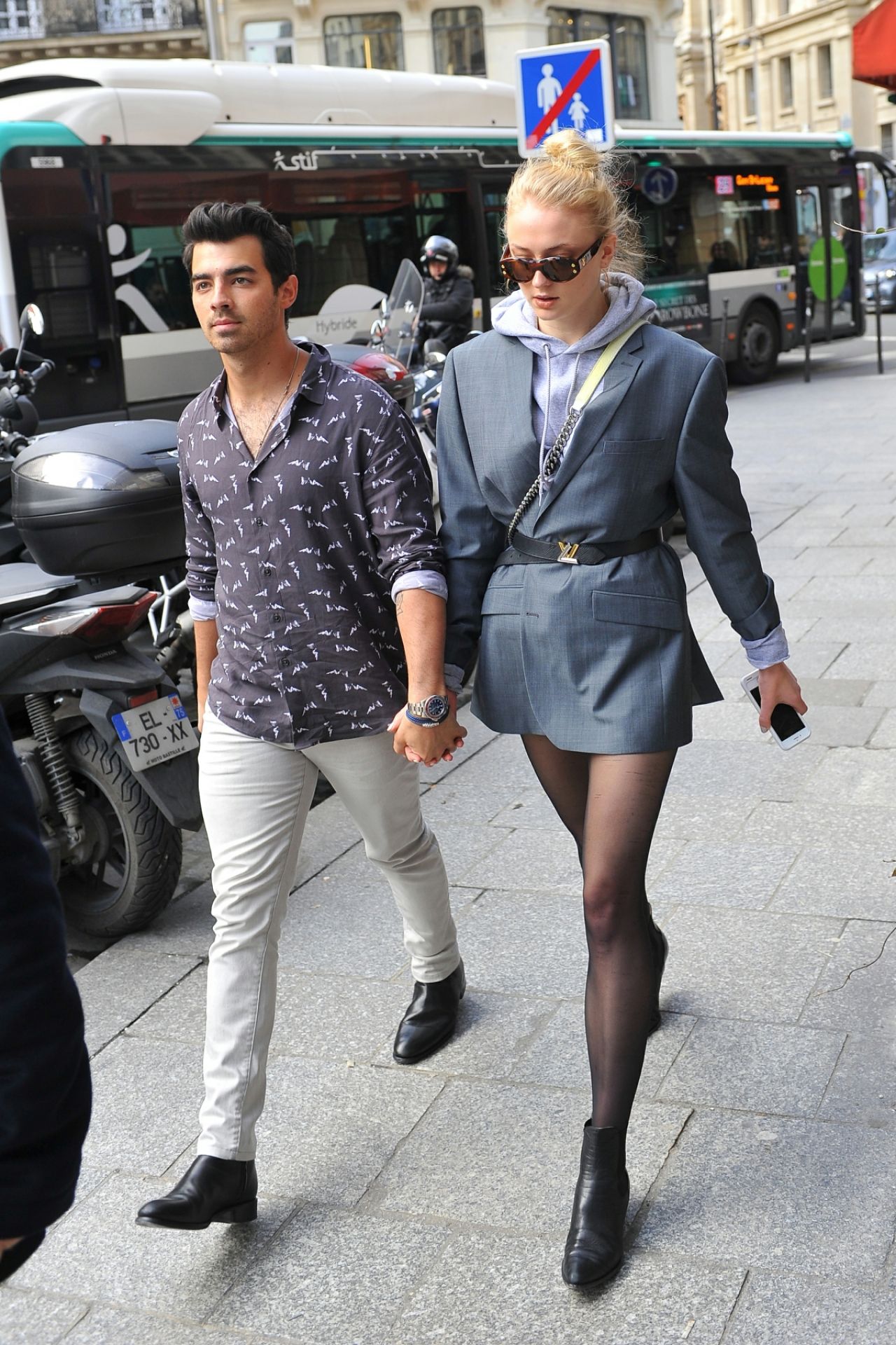 Sophie Turner and Joe Jonas - Shopping in Paris 03/05/2018 • CelebMafia