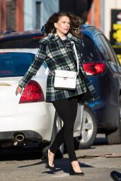 Sutton Foster - "Younger" Set in New York 03/26/2018