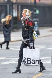 Toni Garrn - Shopping in Crate & Barrel in New York City 03/12/2018