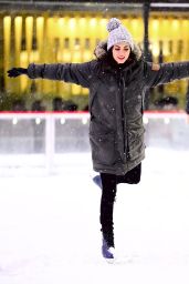 Victoria Justice - Ice Skating at Rockefeller Center in NYC