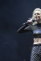 Zara Larsson Performs at the Lollapalooza 2018 Festival in Sao Paulo