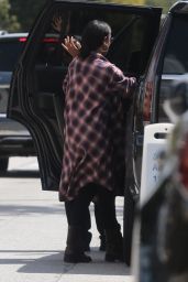 Zoe Saldana - Out for Lunch in Los Angeles 03/25/2018