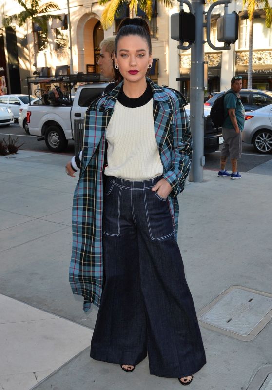 Amanda Steele - Arrives at a Party at the Rodeo Drive Burberry Store in Beverly Hills 04/18/2018