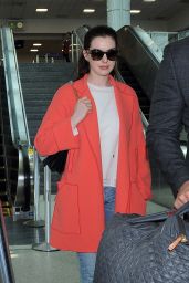 Anne Hathaway at LAX Airport in Los Angeles 04/22/2018
