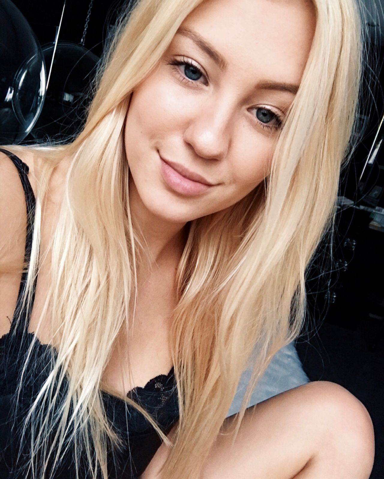 Ava Sambora - Social Media 04/14/2018 • CelebMafia