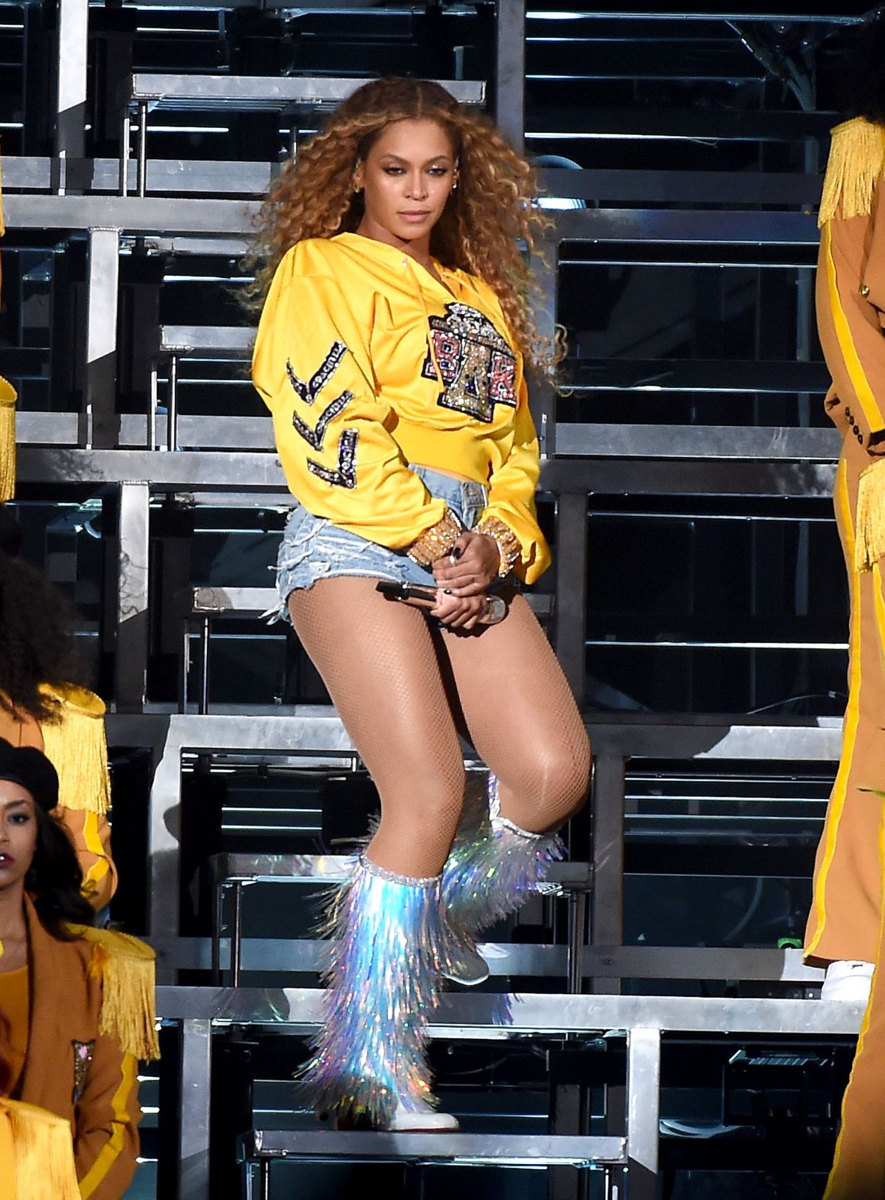 beyonce  performs at the 2018 coachella valley music and