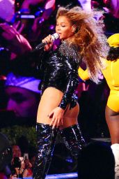 Beyonce Performs in Leather at Coachella 04/21/2018