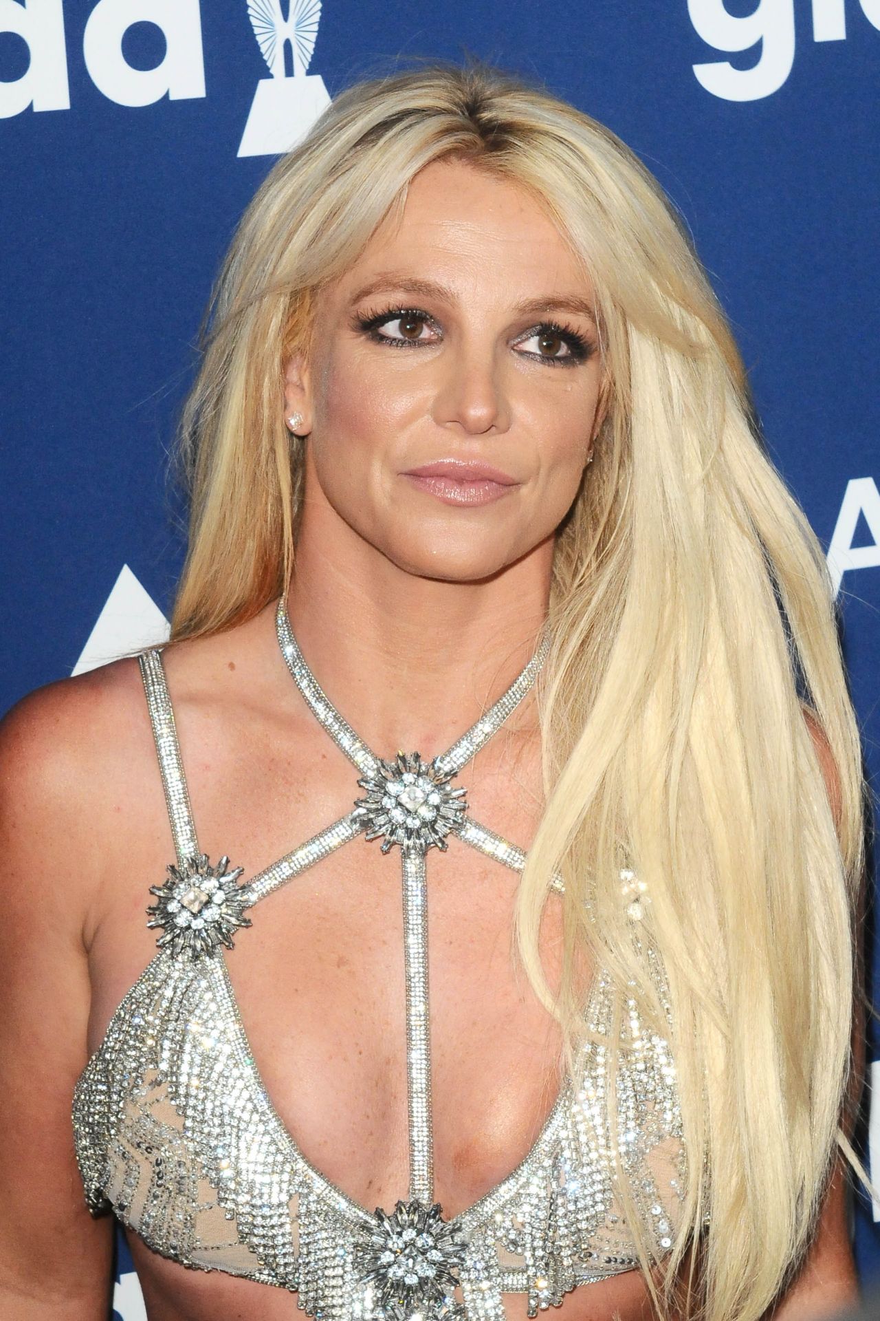 Britney Spears - 2018 GLAAD Media Awards in LA • CelebMafia