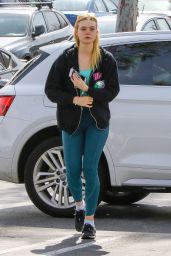 Elle Fanning in Tights - Hits the Gym in LA 04/06/2018