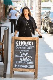 Eva Longoria - Grabs Lunch To-Go From Comoncy in LA 04/25/2018