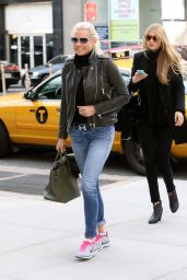 Gigi Hadid and Yolanda Hadid - Leaving the Trump Soho Hotel in NYC 04/04/2018