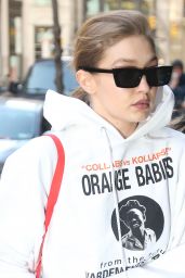 Gigi Hadid - Arriving at Her Apartment in NYC 04/05/2018