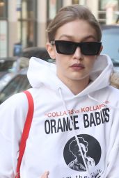 Gigi Hadid - Arriving at Her Apartment in NYC 04/05/2018
