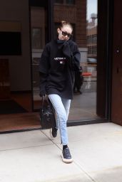 Gigi Hadid - Out in NYC 04/10/2018