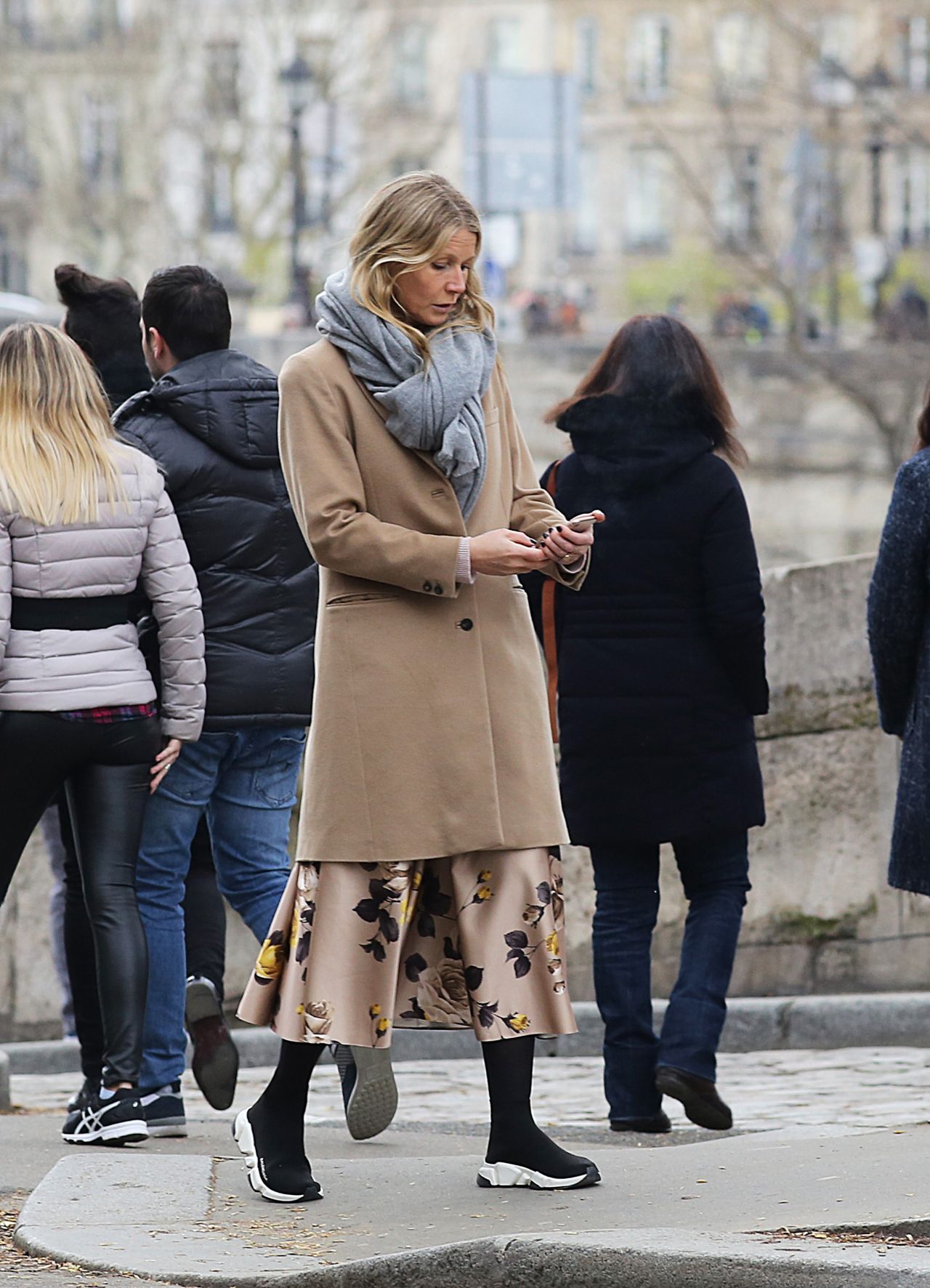 Gwyneth Paltrow and Chris Martin - Easter Weekend in Paris 