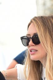 Hilary Duff - Forgets the Makeup and Brings the Glamour to the Farmers Market