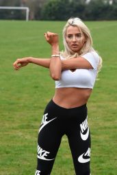 Isabelle Warburton - Early Morning Workout at the Park in Warrington 04/17/2018