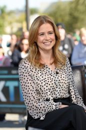 Jenna Fischer - "Extra" in Universal City, March 2018