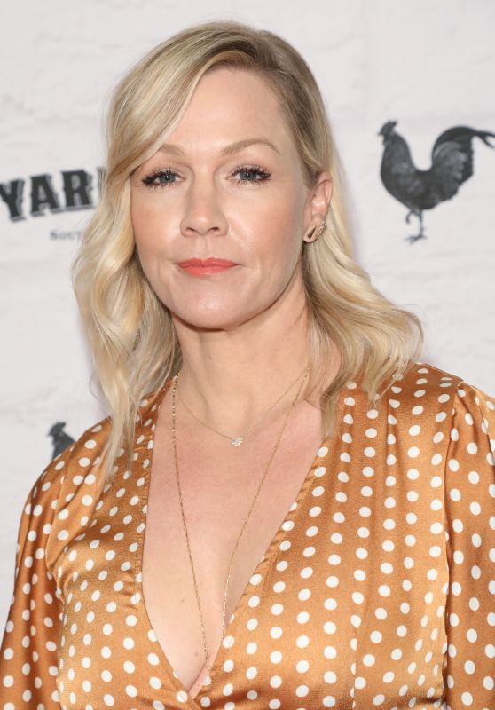Jennie Garth - Yardbird Southern Table & Bar Los Angeles Grand Opening at the Beverly Center