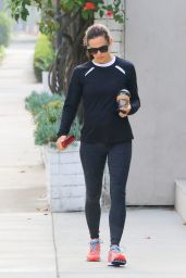 Jennifer Garner in Spandex - Grabs Coffee in Brentwood 04/25/2018