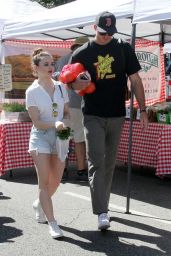 Joey King With Her Boyfriend Goes to the Farmers Market in LA 04/22/2018