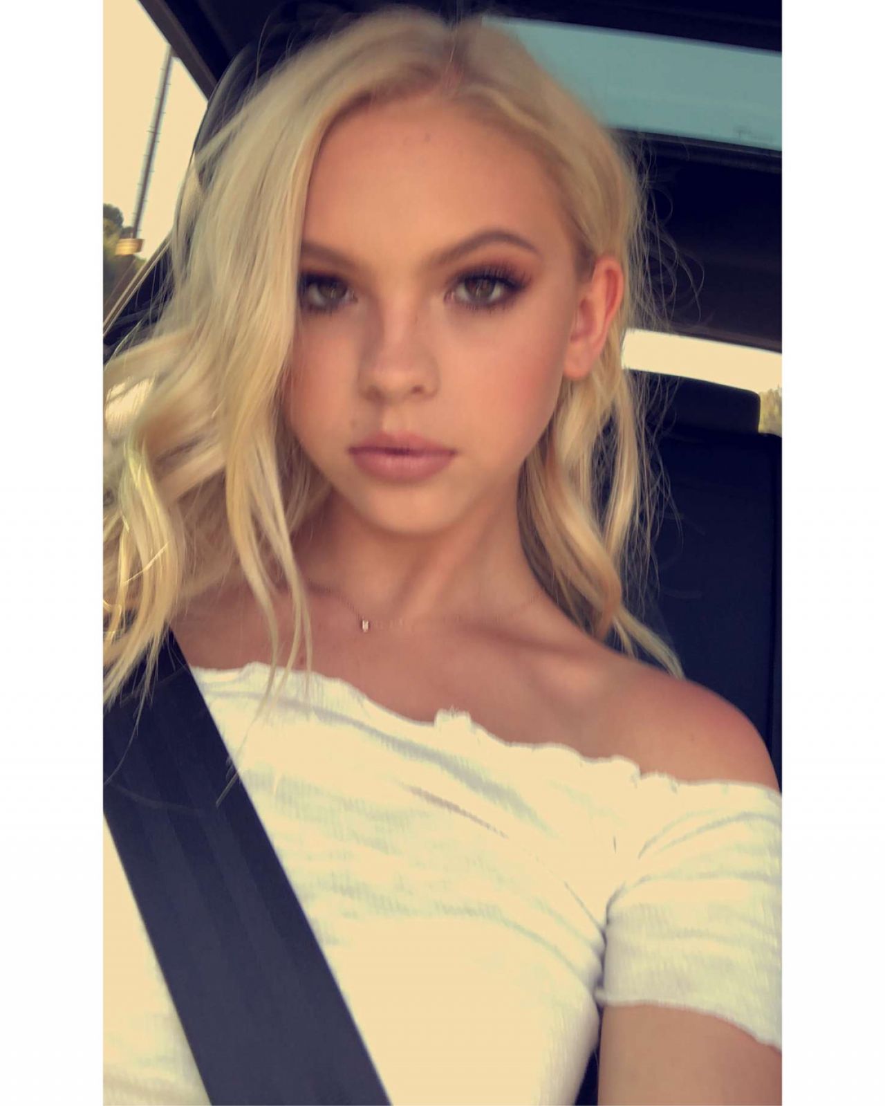 Jordyn Jones - Social Media 04/13/2018 • CelebMafia