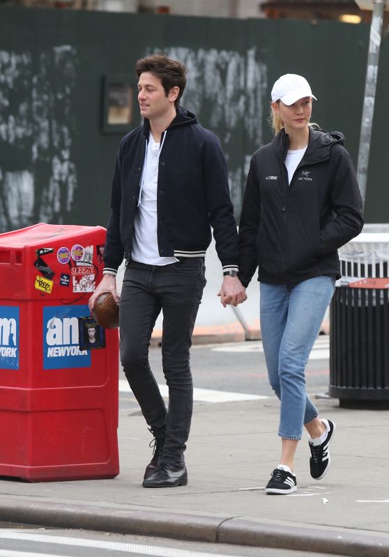 Karlie Kloss With Her Boyfriend - East Village, NYC 04/07/2018