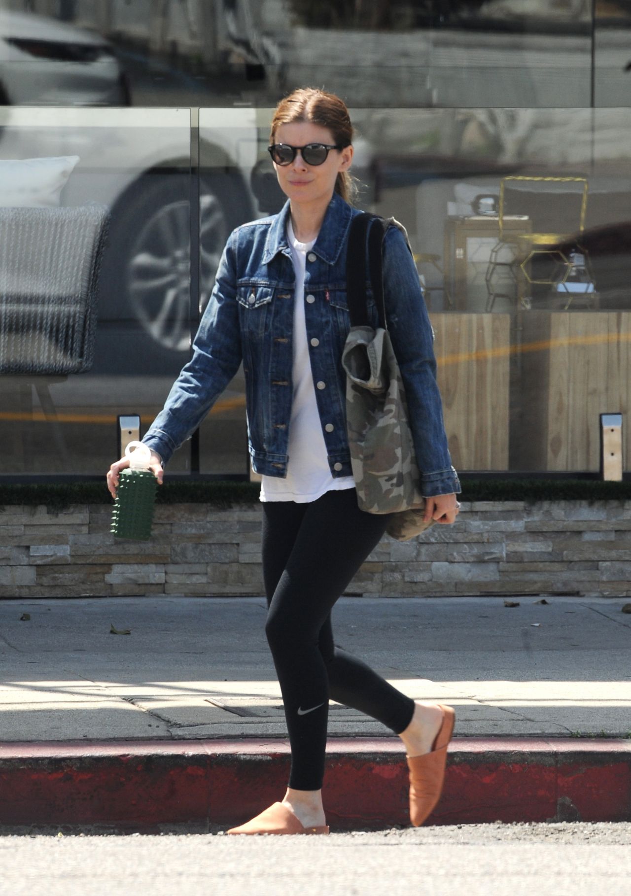 Kate Mara - Heading to a Gym in Los Angeles 04/01/2018 • CelebMafia