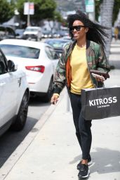 Kelly Rowland - Shopping at Kitross Kids in West Hollywood