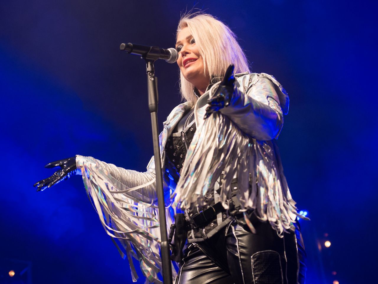 Kim Wilde Performs at the Old Fruit Market in Glasgow 04/02/2018