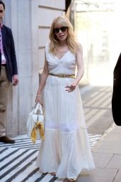 Kylie Minogue All Dressed in White - BBC Studios in London 04/19/2018
