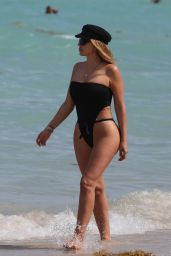 Larsa Pippen in Swimsuit on the Beach in Miami 03/31/2018