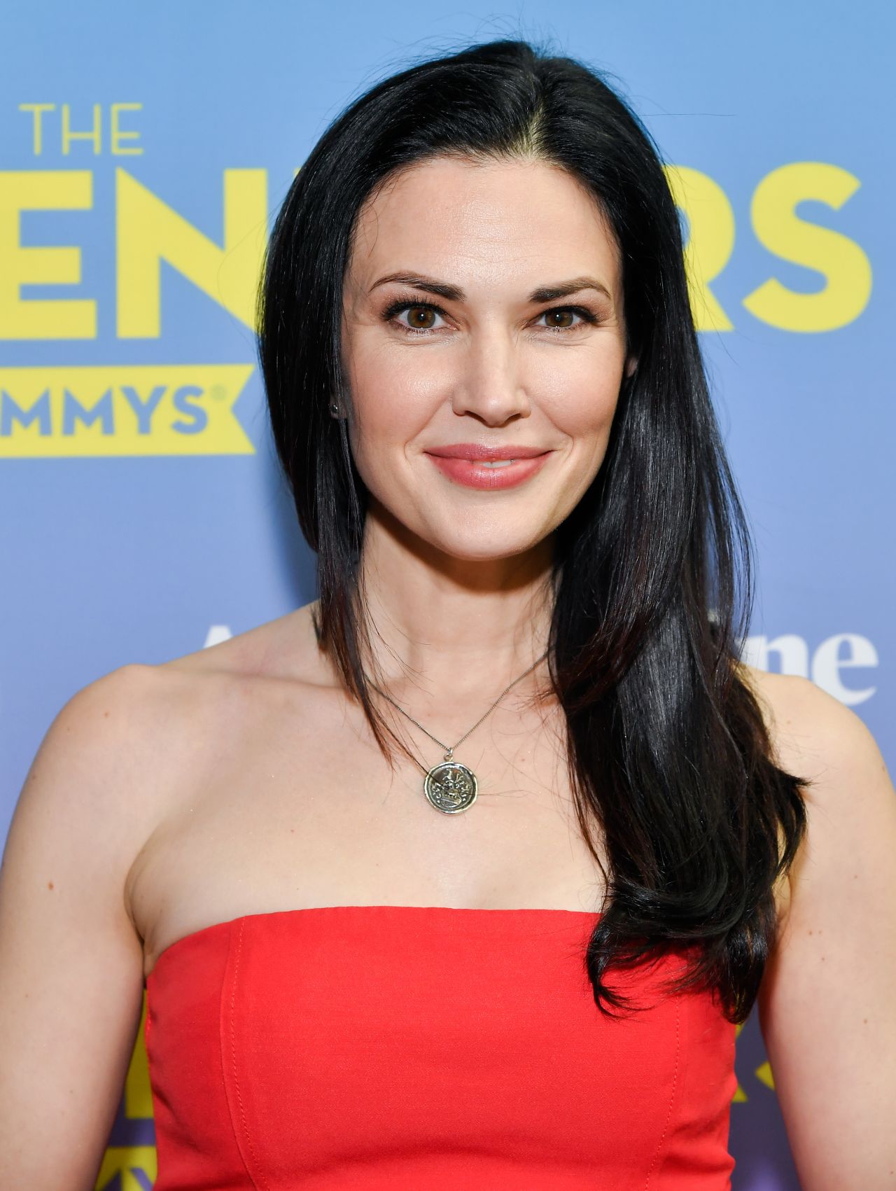 To gallery of Laura Mennell