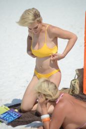 Lauren Elizabeth Hubbard in Bikini in Clearwater 04/28/2018