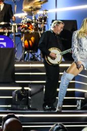 Miley Cyrus – “Elton John: I’m Still Standing – A Grammy Salute” Concert in New York 03/30/2018