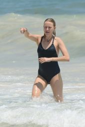 Naomi Watts in Swimsuit - Mexico 04/02/2018