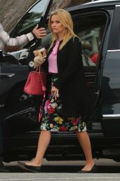 Reese Witherspoon - "Big Little Lies" Set in Monterey, CA 04/11/2018